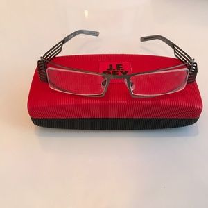 J F Rey eye wear design